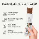 Hand hält MPS Bar Proteinriegel mit versprechender Qualität von Experten und 30 Tage Zufriedenheitsgarantie Galerie 1