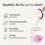 Benefit Hydration mit rosafarbenem Getränk wird in Glas gegossen, Galerieposition 1 des Shop-Bildes