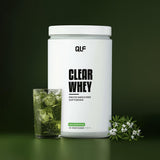 Clear Whey Isolat Waldmeister von Quantum Leap Fitness mit erfrischendem proteinreichem Softdrink und Eiswürfeln Galerie 1