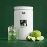 Clear Whey Isolat in saurem Apfel-Geschmack mit Protein, erfrischendem Drink und frischen Apfelstücken – Supplements, die wirken.