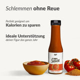 Tasty Sauce Flasche mit 4 Kalorien pro Portion, präsentiert mit frischen Tomaten und Gewürzen, Galerie 1