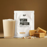 Vegan Protein von Quantum Leap Fitness mit Salted Caramel Geschmack, Proteinpulver Sachet und cremigem Shake Galerie 1