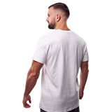 QLF Squad T-Shirt (großes Logo) in weiß, Rückansicht zeigt sportlich sitzende Passform bei Modell Galerie 1