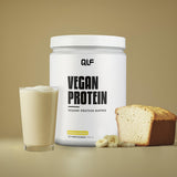 Vegan Protein von Quantum Leap Fitness mit cremigem Banane-Brot Geschmack, Proteinpulver und Portionen im Glas Galerie 1